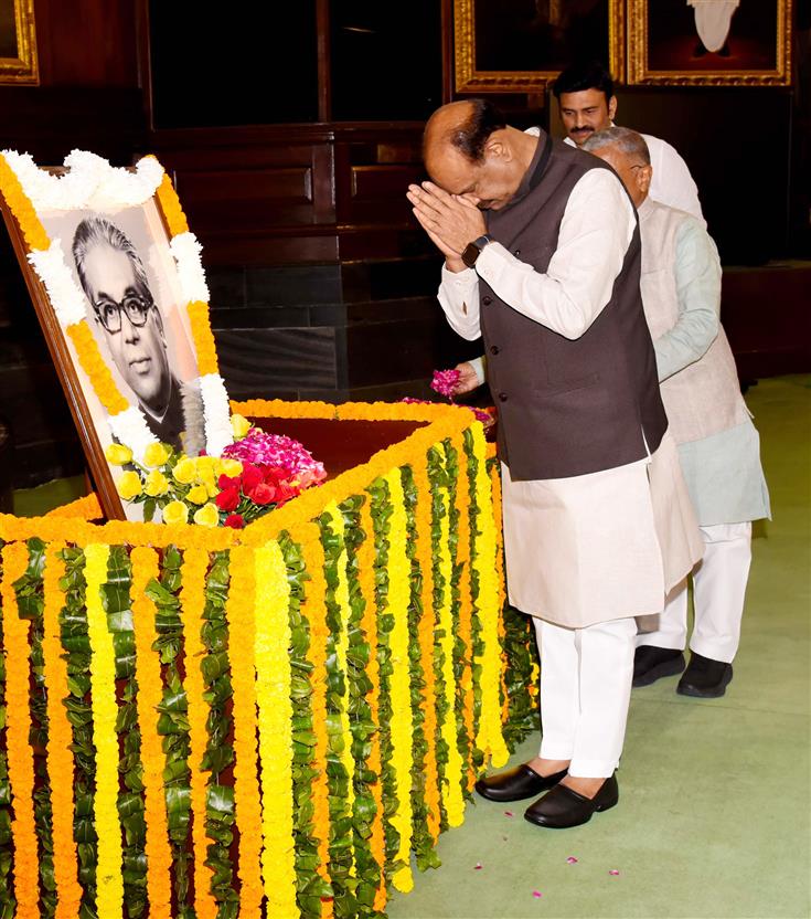 The Speaker of Lok Sabha, Shri Om Birla paying homage to former Lok Sabha Speaker, Shri Bali Ram Bhagat on his birth anniversary at Parliament House, in New Delhi on October 07, 2023.