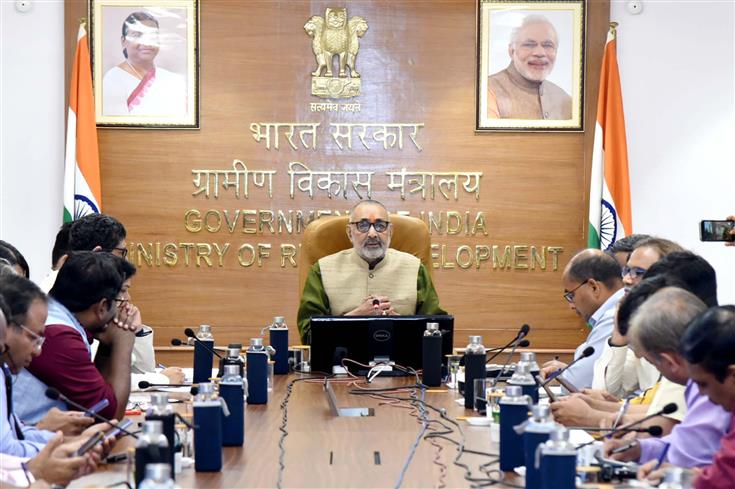 The Union Minister of Rural Development and Panchayati Raj, Shri Giriraj Singh briefing the media on the achievement of Department of Rural Development, in New Delhi on October 20, 2023.