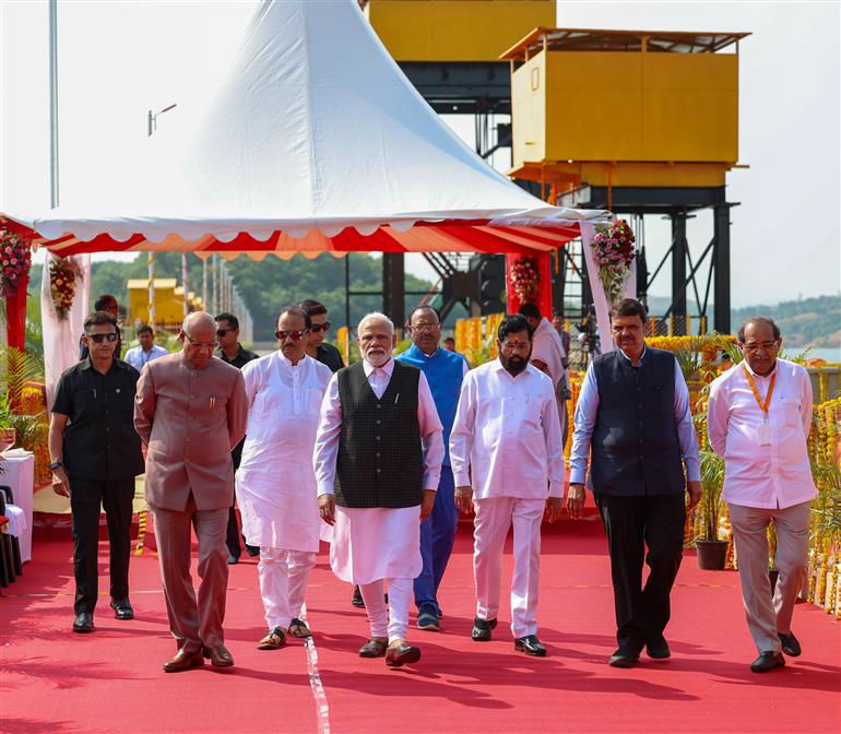 प्रधानमंत्री श्री नरेन्द्र मोदी ने 26 अक्टूबर, 2023 को महाराष्ट्र में विभिन्न राष्ट्रव्यापी परियोजनाओं का उद्घाटन किया।