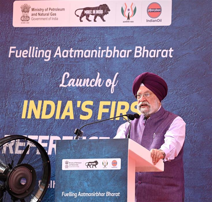 The Union Minister for Petroleum & Natural Gas, Housing and Urban Affairs, Shri Hardeep Singh Puri addressing at the launch of India’s First Reference Fuel, in New Delhi on October 26, 2023.