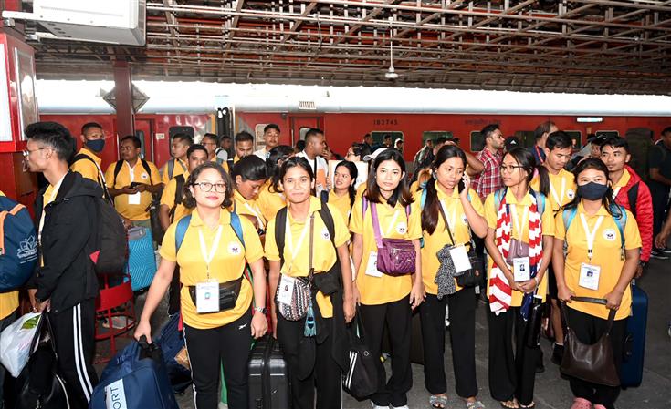 Meri Maati Mera Desh 2023 Amrit Kalash Yatra Delegation from Meghalaya and Nagaland arrive at New Delhi Railway Station, in New Delhi on October 27, 2023.
