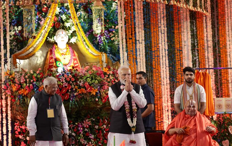 PM at Tulsi Peeth in Chitrakoot, Madhya Pradesh on October 27, 2023.