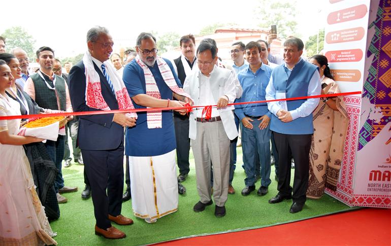 The Minister of State for Skill Development & Entrepreneurship, Electronics and Information Technology, Shri Rajeev Chandrasekhar and the Minister of State for External Affairs and Education, Dr. Rajkumar Ranjan Singh inaugurates the Exhibition organised by IIE at the MANTHAN North Eastern Region Skill & Entrepreneurship Conclave at Srimanta Sankaradeva Kalakshetra (Guwahati), in Assam on September 01, 2023.