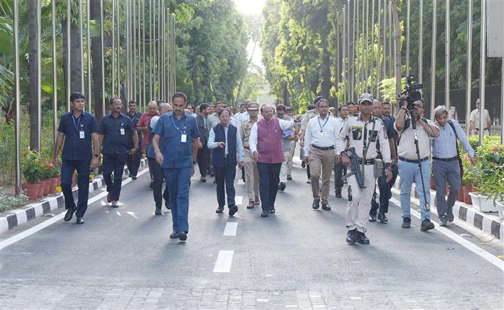 The Principal Secretary to Prime Minister, Shri Pramod Kumar Mishra along with the Lieutenant Governor of Delhi, Shri Vinai Kumar Saxena took stock of preparations and cleanliness prior to the upcoming G20 summit during his inspection to Rajghat, in New Delhi on September 03, 2023.