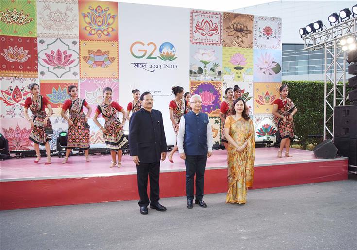 The Prime Minister of Mauritius, Shri Pravind Kumar Jugnauth being received by the Union Minister of State for Tourism and Ports, Shipping and Waterways, Shri Shripad Naik on his arrival at IGI Airport Terminal-3, in New Delhi on September 07, 2023.