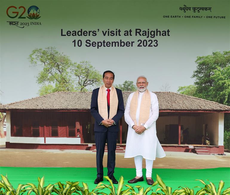 PM and G20 leaders visit at Rajghat, in New Delhi on September 10, 2023.