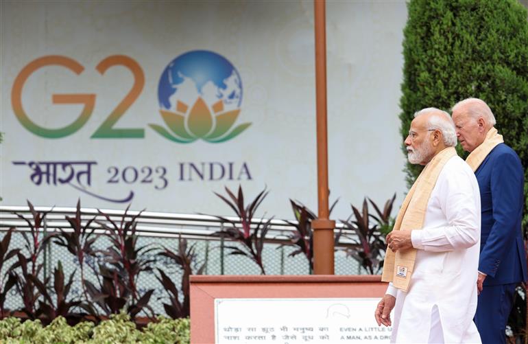 PM and G20 leaders arrive the Samadhi of Mahatma Gandhi at Rajghat, in New Delhi on September 10, 2023.