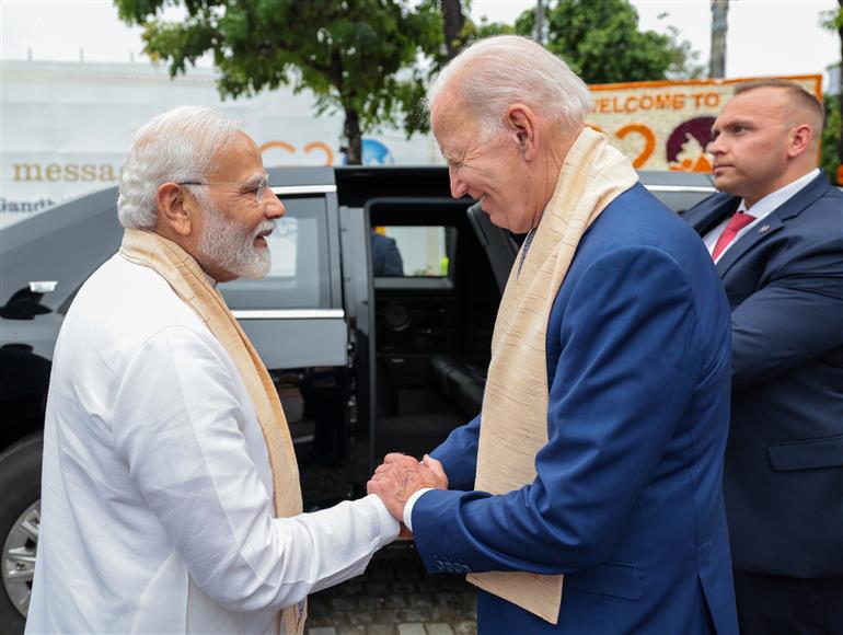 PM and G20 leaders arrive the Samadhi of Mahatma Gandhi at Rajghat, in New Delhi on September 10, 2023.