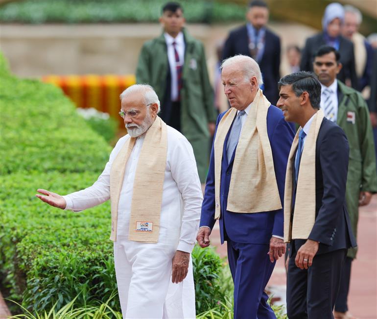 PM and G20 leaders arrive the Samadhi of Mahatma Gandhi at Rajghat, in New Delhi on September 10, 2023.