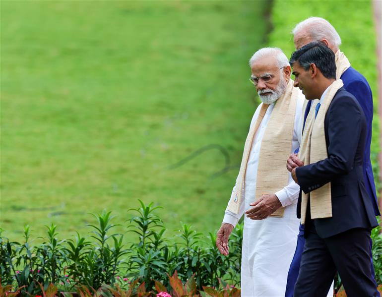 PM and G20 leaders arrive the Samadhi of Mahatma Gandhi at Rajghat, in New Delhi on September 10, 2023.