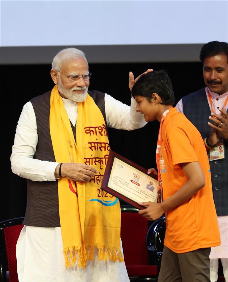 PM handed over the prizes to the winners of Kashi Sansad Sanskritik Mahotsav during the closing ceremony at Rudraksh International Cooperation and Convention Centre (Varanasi), in Uttar Pradesh on September 23, 2023.
