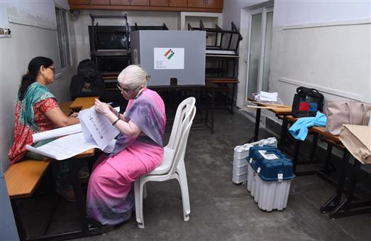 Polling officials are preparing for tomorrow’s polling for the 2nd Phase General Elections-2024 at St. Thomas Public School, Church Road, Thippasandra, Indiranagar, in Bengaluru on April 25, 2024.