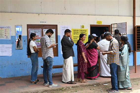 Loksabha polling progressing in Govt.City V.H.School, PMG, Thiruvananthapuram, Kerala