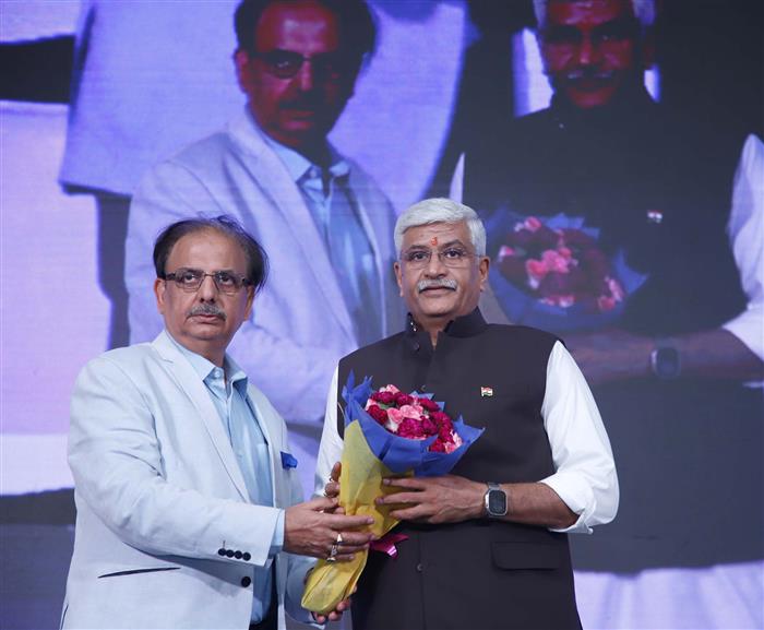 केंद्रीय संस्कृति और पर्यटन मंत्री श्री गजेंद्र सिंह शेखावत ने 03 अगस्त, 2024 को उत्तर प्रदेश के ग्रेटर नोएडा में अंतर्राष्ट्रीय आतिथ्य एक्सपो 2024 के 7वें संस्करण के उद्घाटन समारोह में शिरकत की।