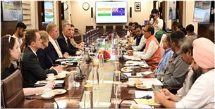 The Union Minister of Agriculture and Farmers Welfare and Rural Development, Shri Shivraj Singh Chouhan in a high-level bilateral meeting with the New Zealand’s Minister for Agriculture, Forestry, Trade, and Associate Minister for Foreign Affairs, Mr. Todd Mcclay at Krishi Bhavan, in New Delhi on August 12, 2024.