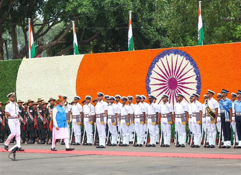 PM inspecting the Guard of Honour on the occasion of 78th Independence Day celebrations at Red Fort, in Delhi on August 15, 2024.