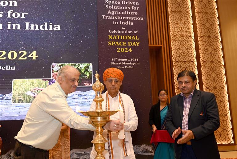 The Minister of State for Agriculture and Farmers Welfare, Shri Bhagirath Choudhary lighting the lamp in a conference on ‘Space-Driven Solutions for Agricultural Transformation in India’ at Bharat Mandapam, in New Delhi on August 16, 2024.
