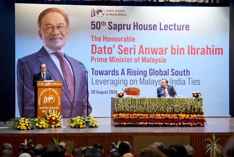 The Prime Minister of Malaysia, Mr. Dato’ Seri Anwar bin Ibrahim addressing at the occasion of 50th Sapru House Lecture, in New Delhi on August 20, 2024.