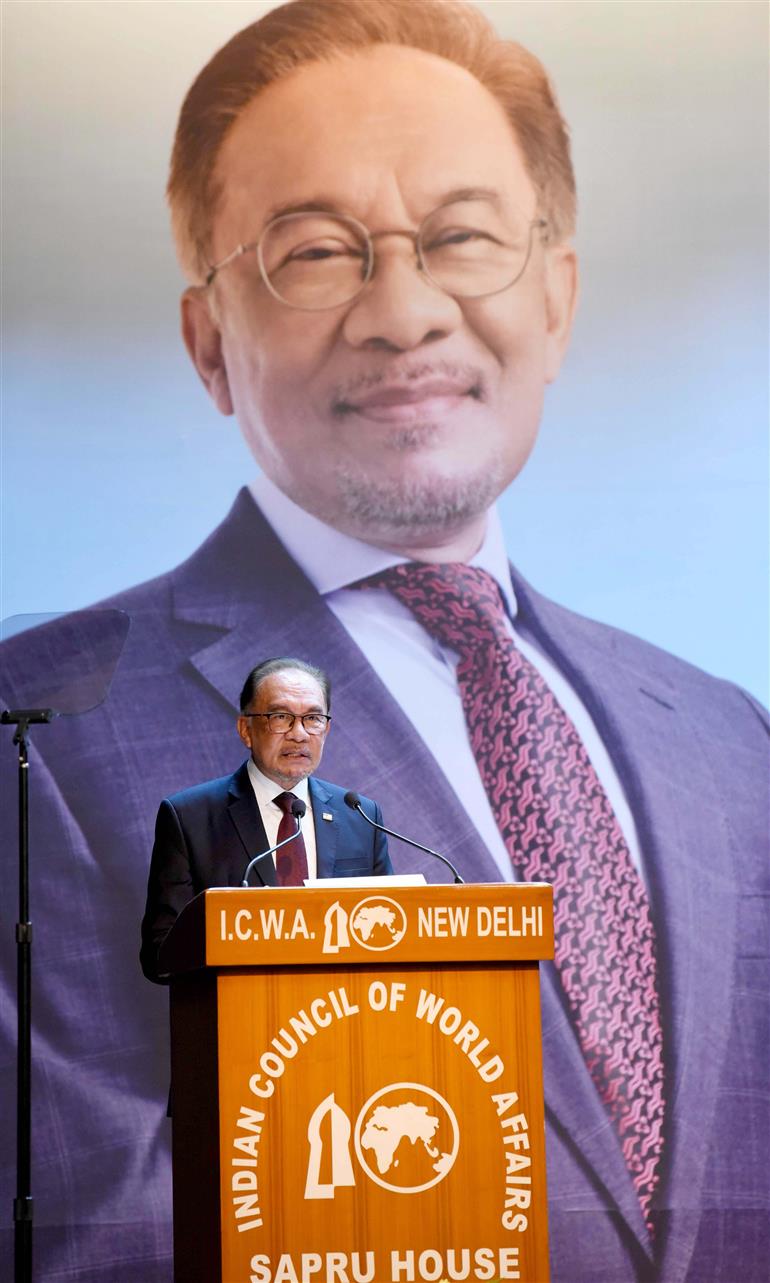 The Prime Minister of Malaysia, Mr. Dato’ Seri Anwar bin Ibrahim addressing at the occasion of 50th Sapru House Lecture, in New Delhi on August 20, 2024.