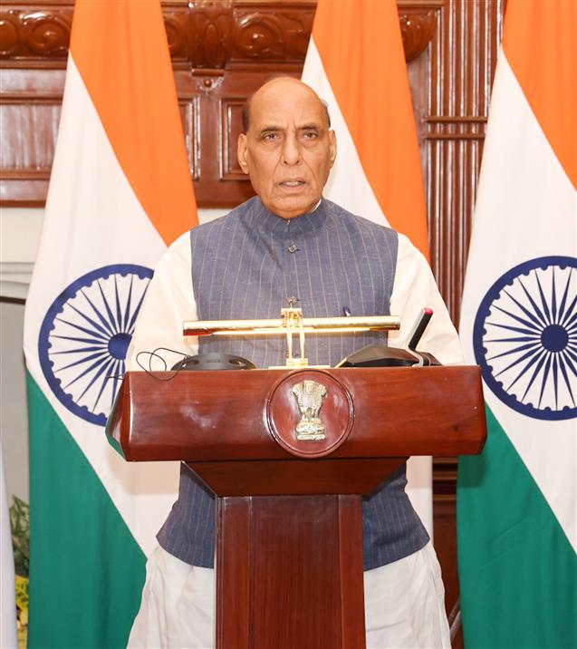 केंद्रीय रक्षा मंत्री श्री राजनाथ सिंह और केंद्रीय विदेश मंत्री डॉ. सुब्रह्मण्यम जयशंकर ने 20 अगस्त, 2024 को नई दिल्ली में भारत-जापान 2+2 मंत्रिस्तरीय वार्ता के तीसरे संस्करण के बाद अपने जापानी समकक्षों, रक्षा मंत्री श्री किहारा मिनोरू और विदेश मंत्री सुश्री योको कामिकावा के साथ संयुक्त प्रेस वक्तव्य की सह-अध्यक्षता की।