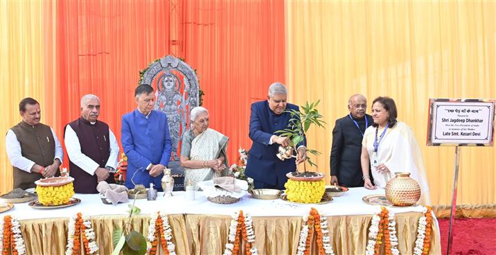 The Vice President of India, Shri Jagdeep Dhankhar planting a sapling at the premises of Seth Anandram Jaipuria School at Kanpur, in Uttar Pradesh on December 01, 2024.