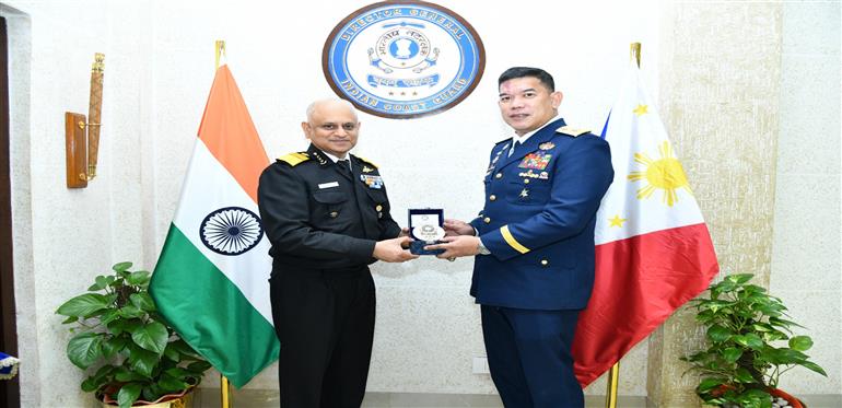 भारतीय तटरक्षक बल (आईसीजी) ने 09 दिसंबर, 2024 को नई दिल्ली स्थित आईसीजी मुख्यालय में फिलीपीन तटरक्षक बल (पीसीजी) के साथ दूसरी द्विपक्षीय बैठक आयोजित की।