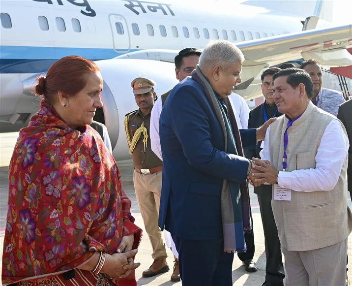 The Vice President, Shri Jagdeep Dhankhar and Dr. Sudesh Dhankhar being welcomed by Shri Haribhau Kisanrao Bagde, Governor of Rajasthan, Shri Suresh Singh Rawat, Minister, Government of Rajasthan along with other dignitaries on their arrival in Jaipur, Rajasthan on December 11, 2024.