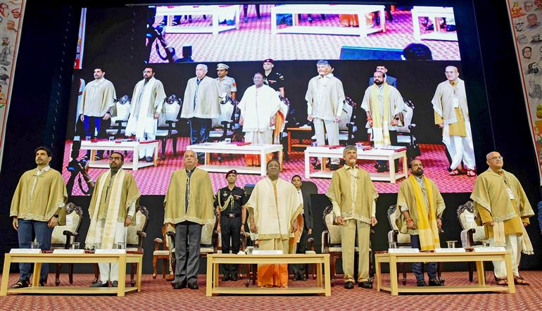 The President of India, Smt. Droupadi Murmu attends the 1st Convocation of AIIMS held at Mangalagiri, in Andhra Pradesh on December 17, 2024.