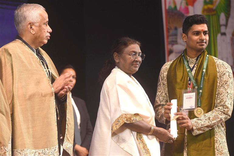 The President of India, Smt. Droupadi Murmu attends the 1st Convocation of AIIMS held at Mangalagiri, in Andhra Pradesh on December 17, 2024.