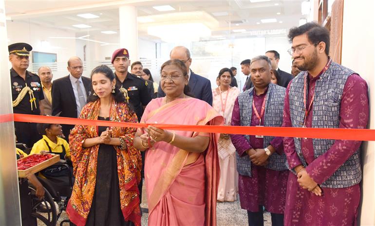 The President of India, Smt. Droupadi Murmu lays the foundation stone of various initiatives at Rashtrapati Nilayam, Secunderabad, in Hyderabad on December 18, 2024.