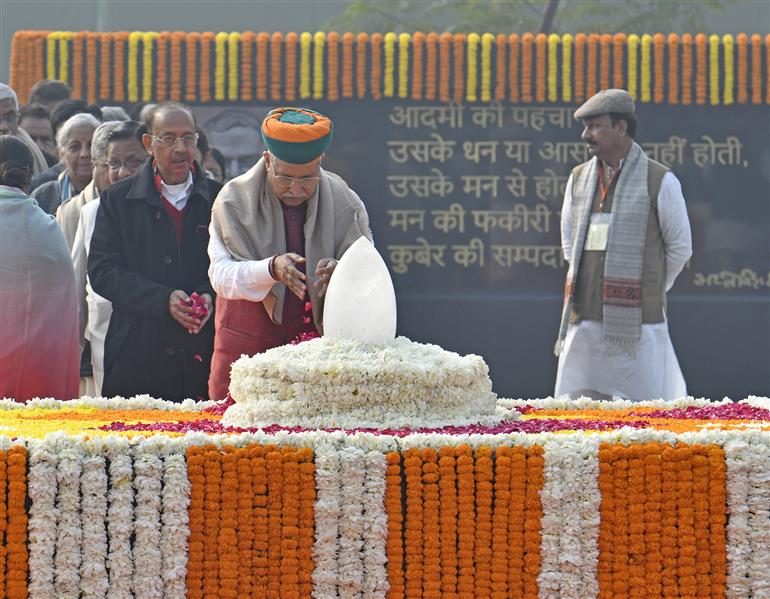 The Minister of State (Independent Charge) for Law and Justice & Parliamentary Affairs, Shri Arjun Ram Meghwal pays floral tribute to former PM Atal Bihari Vajpayee on his 100th birth anniversary at Sadaiv Atal, in New Delhi on December 25, 2024.