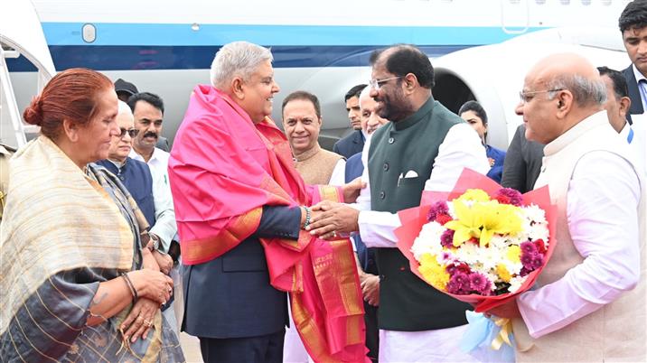 The Vice President, Shri Jagdeep Dhankhar and Dr. Sudesh Dhankhar being welcomed by the Governor of Telangana, Shri Jishnu Dev Varma, Minister, Government of Telangana, Shri Jupally Krishna Rao, Members of Parliament (Rajya Sabha) and other dignitaries on their arrival in Hyderabad, Telangana  on December 25, 2024.