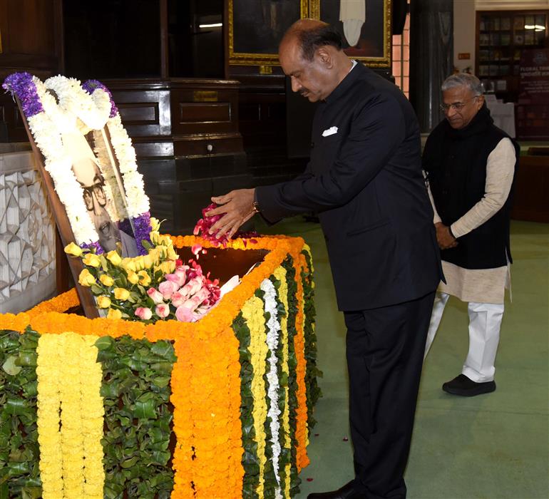 The Speaker, Lok Sabha, Shri Om Birla paid floral tribute to the former Speaker of Lok Sabha, Shri M.A. Ayyangar on his Birth Anniversary at Old Parliament Building, in New Delhi on February 04, 2024.