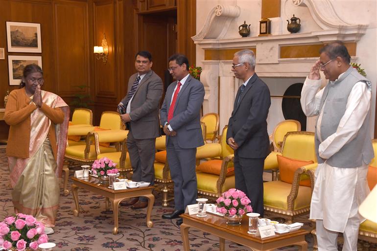 The Foreign Minister of Bangladesh, Dr Hasan Mahmud calls on the President of India, Smt Droupadi Murmu at Rashtrapati Bhavan, in New Delhi on February 09, 2024.