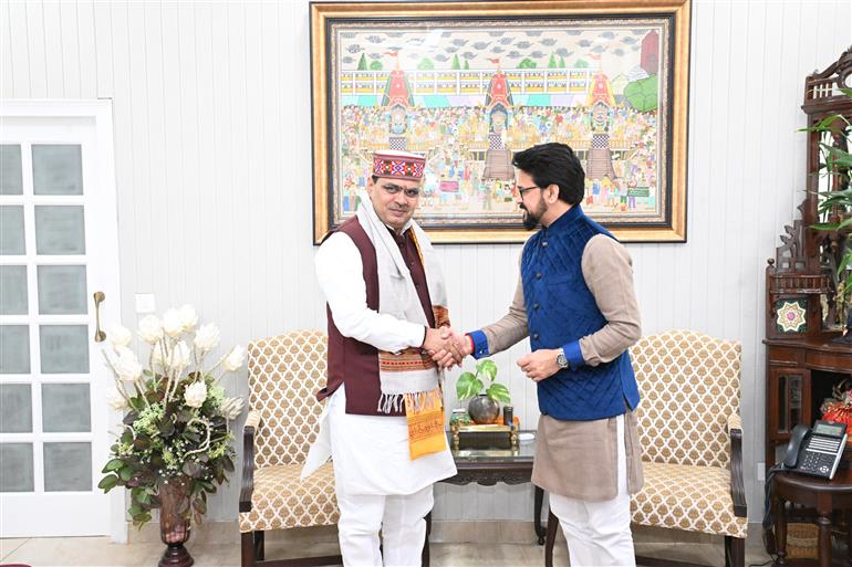 राजस्थान के मुख्यमंत्री श्री भजन लाल शर्मा ने 17 फरवरी, 2024 को नई दिल्ली में केंद्रीय सूचना एवं प्रसारण, युवा मामले और खेल मंत्री श्री अनुराग सिंह ठाकुर से मुलाकात की।