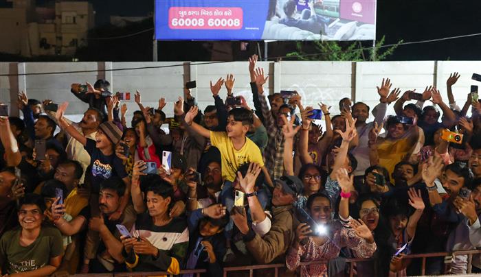 24 फरवरी, 2024 को गुजरात पहुंचने पर जामनगर के लोगों द्वारा प्रधानमंत्री श्री नरेन्द्र मोदी का भव्य स्वागत किया गया।