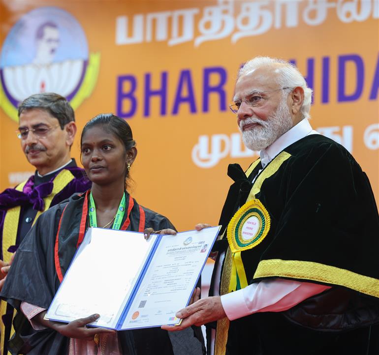 PM attends 38th Convocation Ceremony of Bharathidasan University at Tiruchirappalli, in Tamil Nadu on January 02, 2024.