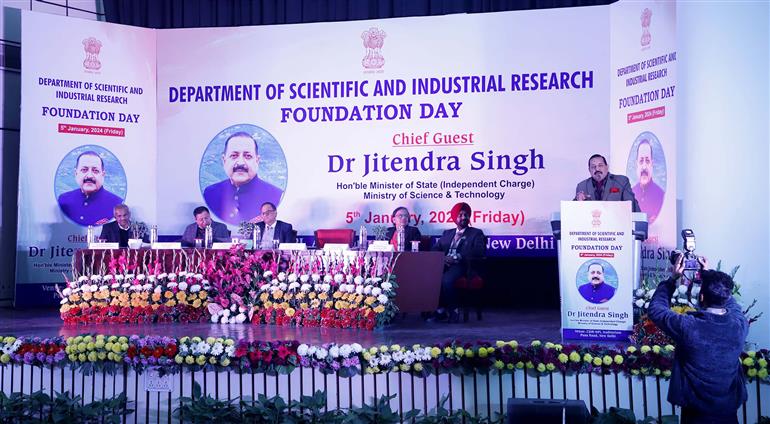 The Minister of State (Independent Charge) for Science & Technology, Prime Minister’s Office, Personnel, Public Grievances & Pensions, Atomic Energy and Space, Dr. Jitendra Singh addressing at DSIR Foundation Day Function, in New Delhi on January 05, 2024.