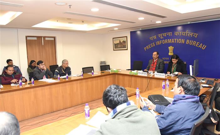 युवा मामले विभाग के संयुक्त सचिव श्री नितेश कुमार मिश्रा ने 10 जनवरी, 2024 को नई दिल्ली में आगामी देशव्यापी 'राष्ट्रीय युवा महोत्सव' और 'राष्ट्रीय युवा दिवस' समारोह के बारे में मीडिया से बातचीत की।