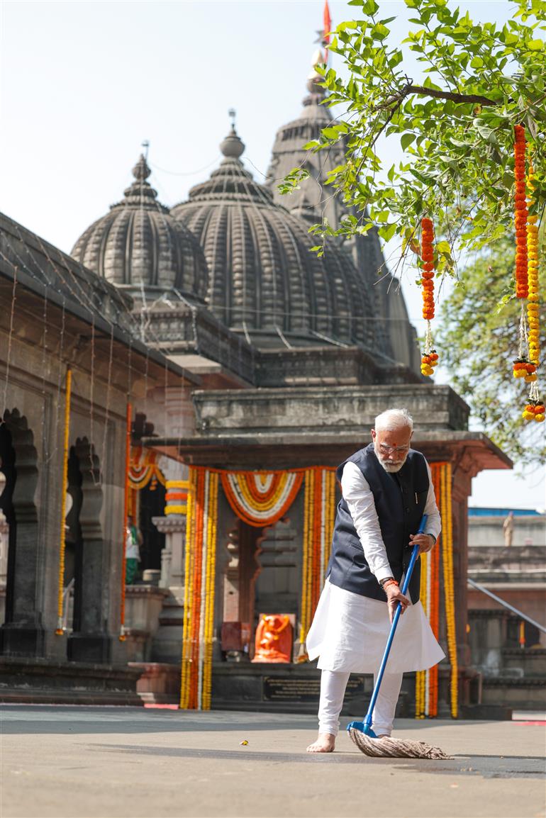 PM undertakes Swachhata drive at Shree Kala Ram Mandir in Nashik, Maharashtra on January 12, 2024.