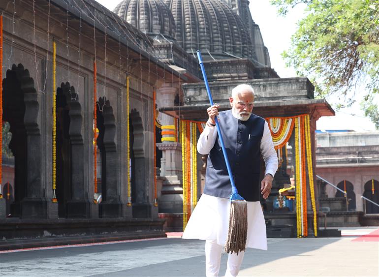 PM undertakes Swachhata drive at Shree Kala Ram Mandir in Nashik, Maharashtra on January 12, 2024.