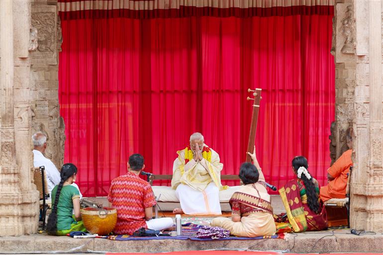 20 जनवरी, 2024 को तमिलनाडु के तिरुचिरापल्ली में श्री रंगनाथस्वामी मंदिर में प्रधानमंत्री श्री नरेन्द्र मोदी।