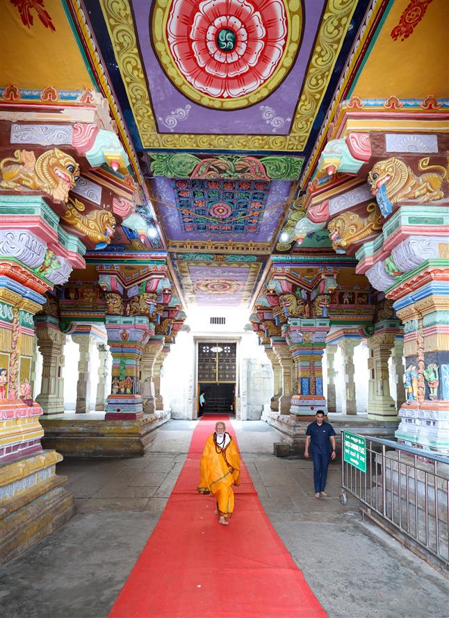 20 जनवरी, 2024 को तमिलनाडु के रामेश्वरम में श्री अरुलमिगु रामनाथस्वामी मंदिर में प्रधानमंत्री श्री नरेन्द्र मोदी।