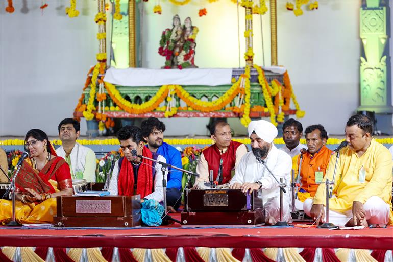 20 जनवरी, 2024 को तमिलनाडु के रामेश्वरम में श्री अरुलमिगु रामनाथस्वामी मंदिर में प्रधानमंत्री श्री नरेन्द्र मोदी।