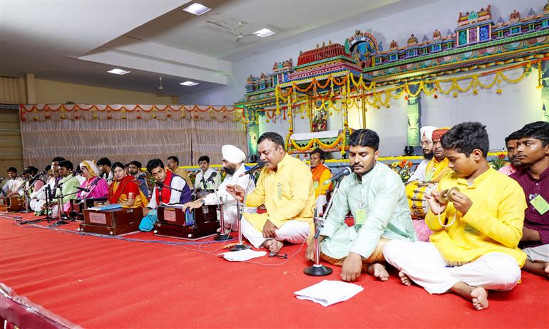 20 जनवरी, 2024 को तमिलनाडु के रामेश्वरम में श्री अरुलमिगु रामनाथस्वामी मंदिर में प्रधानमंत्री श्री नरेन्द्र मोदी।