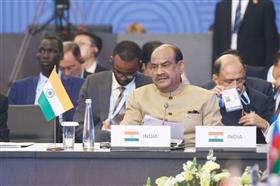 लोकसभा अध्यक्ष श्री ओम बिरला 12 जुलाई, 2024 को रूस के सेंट पीटर्सबर्ग में ‘बहुपक्षीय व्यापार प्रणाली के विखंडन का मुकाबला करने और वैश्विक संकट के परिणामों से संबंधित खतरों पर काबू पाने में संसदों की भूमिका’ विषय पर 10वीं ब्रिक्स संसदीय मंच की बैठक के अवसर पर पूर्ण सत्र को संबोधित करते हुए।