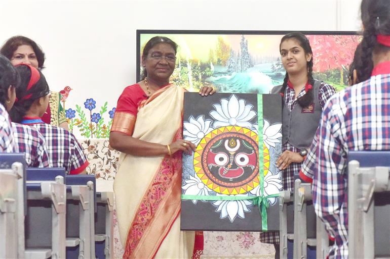The President of India, Smt Droupadi Murmu interacting with the students of Class IX of Dr. Rajendra Prasad Kendriya Vidyalaya on the completion of 2 years of Presidency at Rashtrapati Bhavan, in New Delhi on July 25, 2024.
