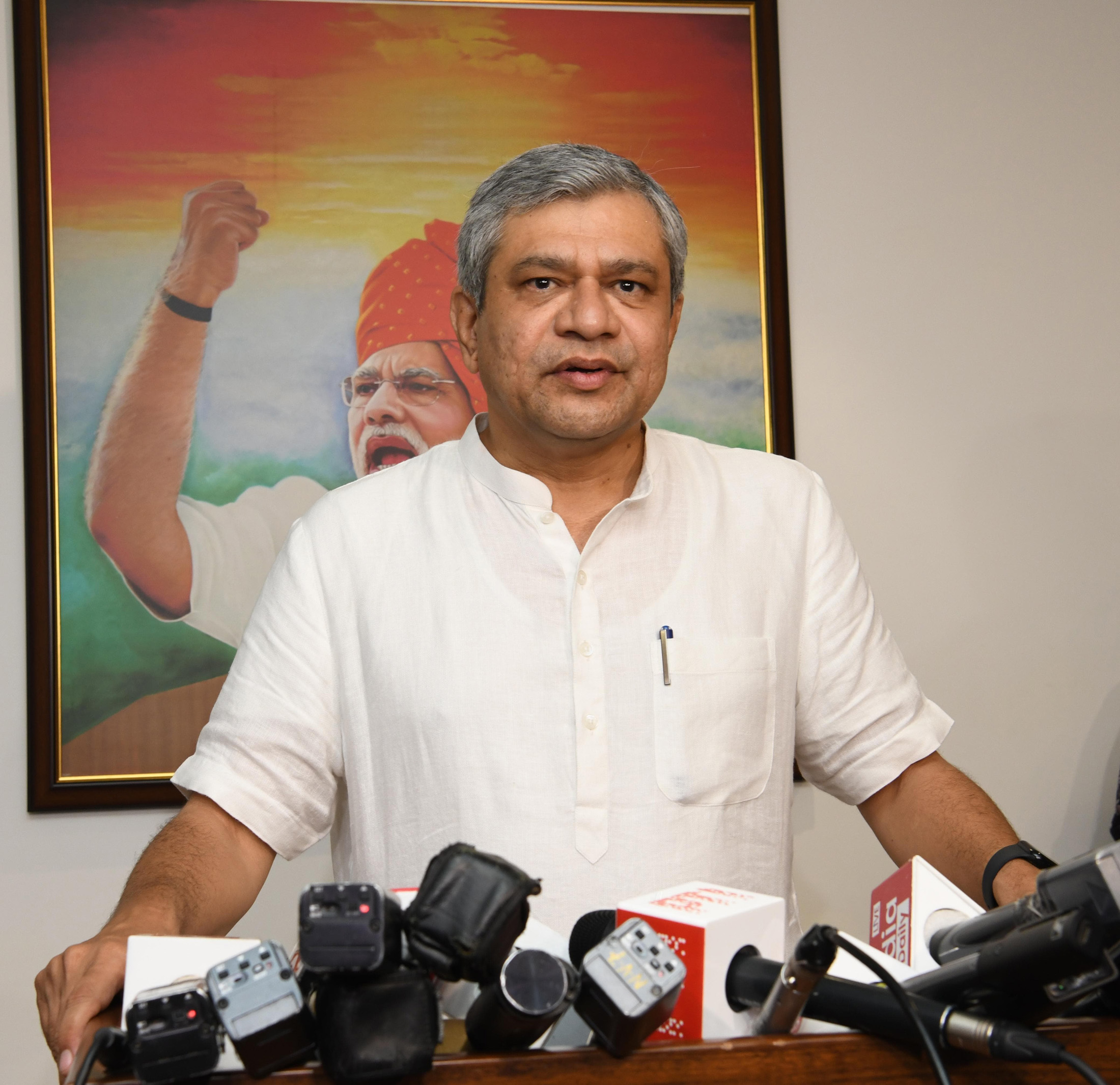 Shri Ashwini Vaishnaw addressing the Media after assuming charge as the Union Minister of Railways at Rail Bhavan, in New Delhi on June 11, 2024.