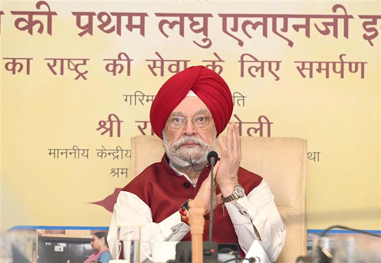 The Union Minister for Petroleum & Natural Gas, Housing and Urban Affairs, Shri Hardeep Singh Puri inaugurated and dedicates to the nation 201 CNG stations & India’s first small-scale LNG unit under GAIL (India) Limited, in New Delhi on March 05, 2024.