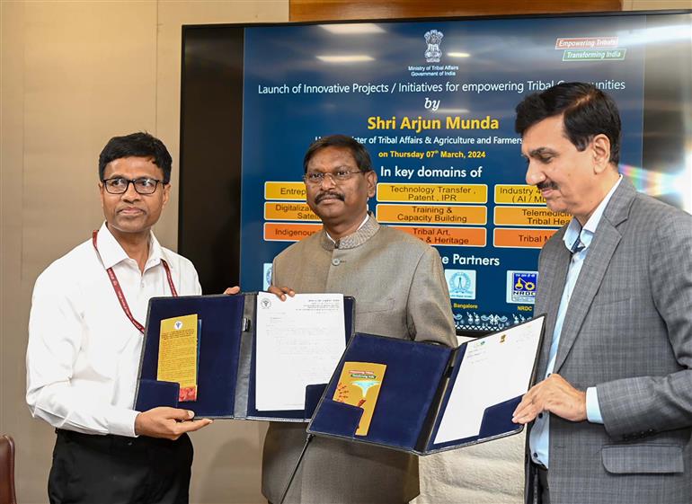 07 मार्च, 2024 को नई दिल्ली में कृषि क्षेत्र की चार प्रमुख पहलों के उद्घाटन अवसर पर केंद्रीय जनजातीय मामले और कृषि एवं किसान कल्याण मंत्री श्री अर्जुन मुंडा।